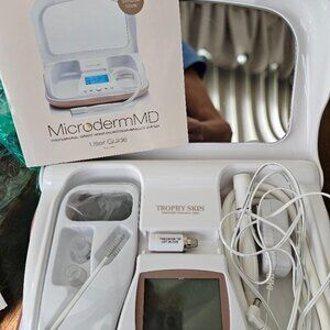 Trophy Skin Microderm MD Microdermabrasion System - New -White